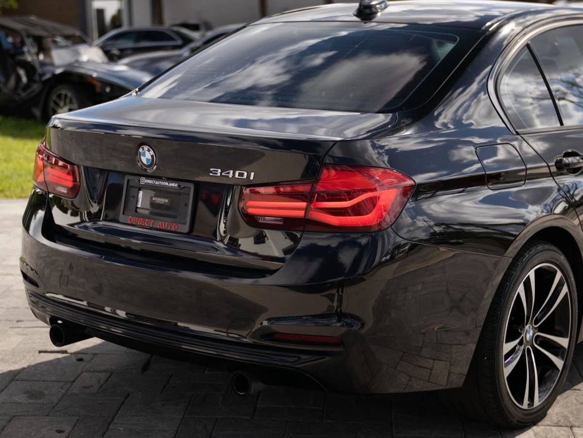 Used 2018 BMW 340i Sedan w/ Premium Package RWD image 12
