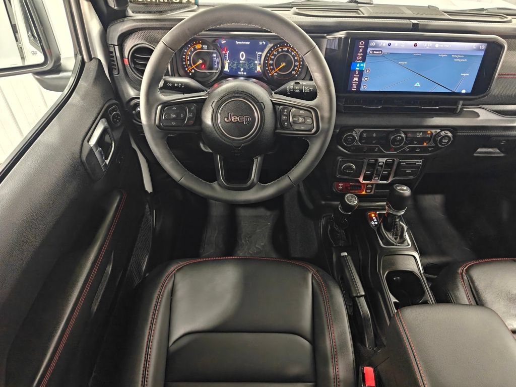 Used 2026 Jeep Wrangler Unlimited Rubicon AWD/4WD image 4