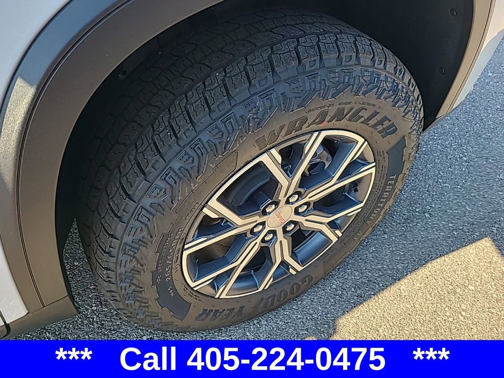 New 2026 GMC Acadia AT4 w/ LPO, Floor Liner Package image 13