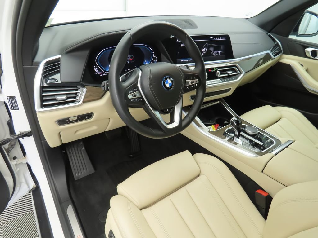 Used 2022 BMW X5 xDrive45e w/ Climate Comfort Package image 9