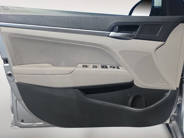 Used 2020 Hyundai Elantra SEL FWD image 16
