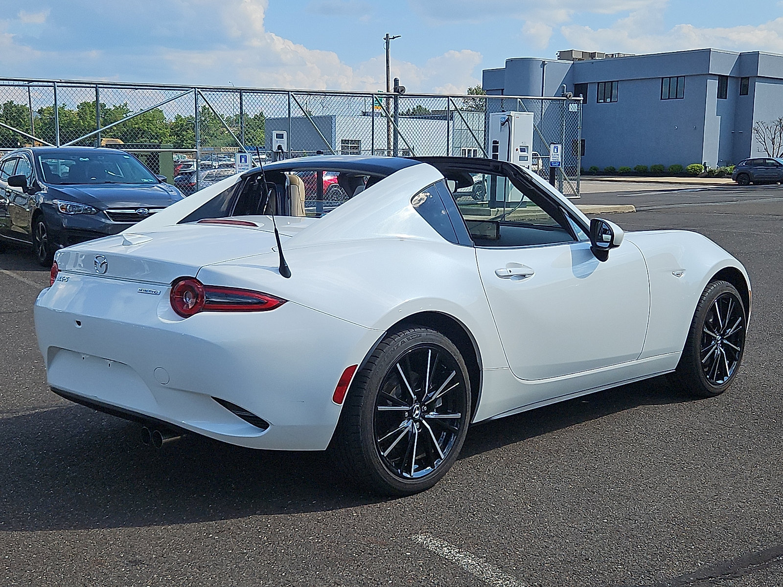 Used 2024 MAZDA MX-5 Miata RF Grand Touring RWD image 6