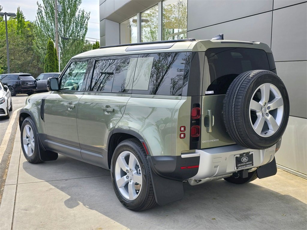 New 2025 Land Rover Defender 110 S image 5