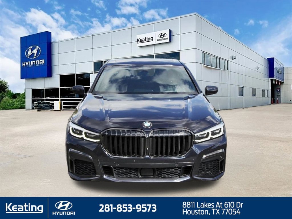 Used 2022 BMW 750i xDrive w/ Executive Package AWD/4WD image 2