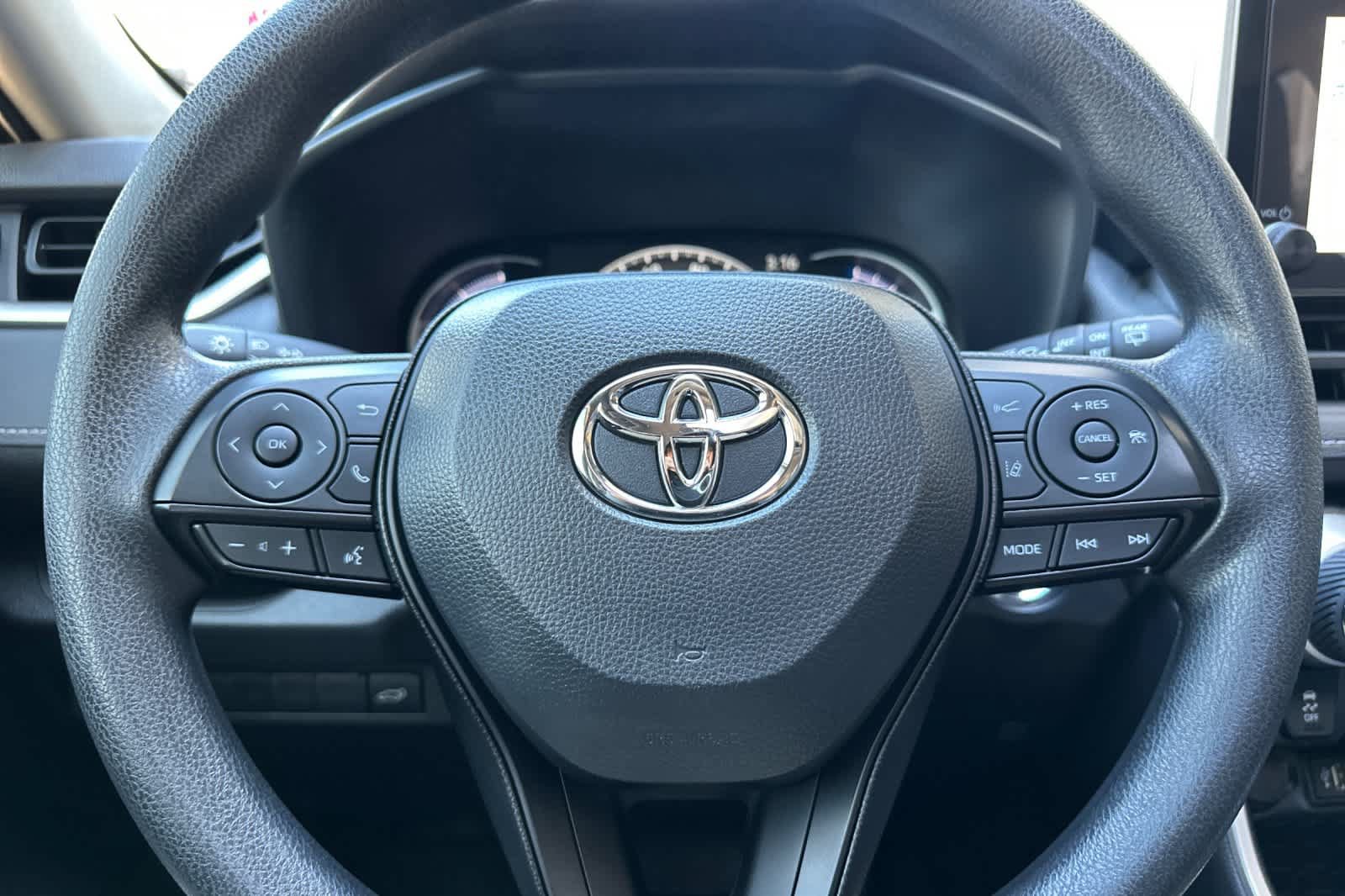 Used 2025 Toyota RAV4 XLE w/ Convenience Package AWD/4WD image 22
