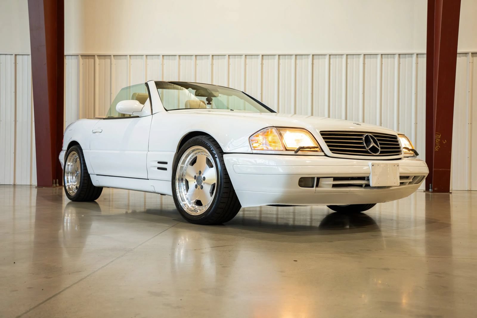 Used 1999 Mercedes-Benz SL 500 image 2