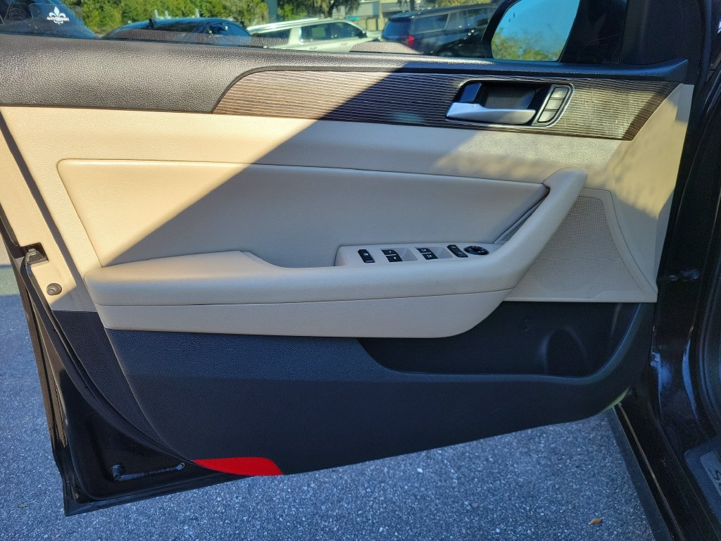 Used 2019 Hyundai Sonata Limited FWD image 18