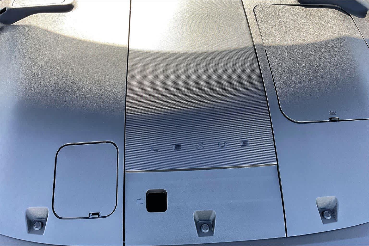 New 2026 Lexus ES 500e AWD/4WD image 17