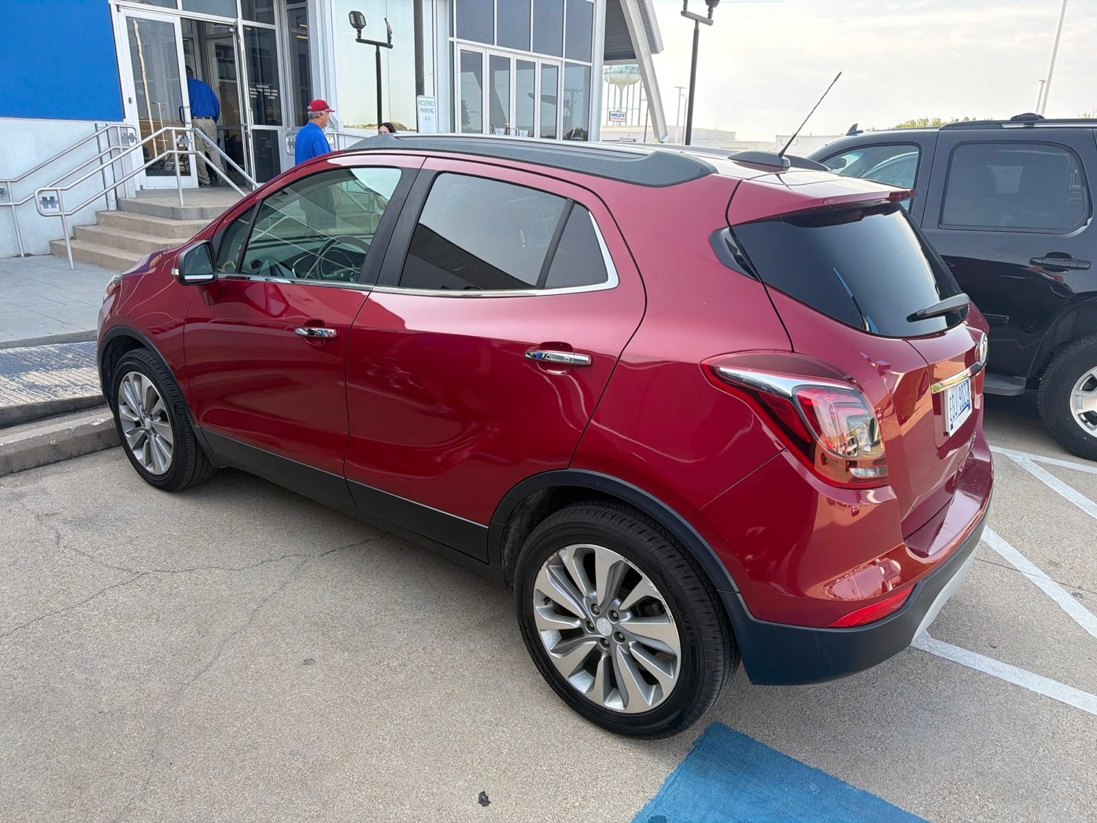 Used 2019 Buick Encore Preferred FWD image 2
