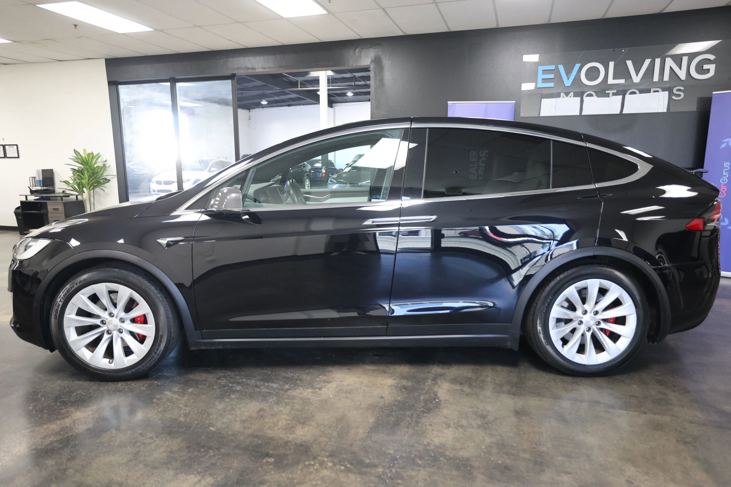 Used 2018 Tesla Model X P100D image 11