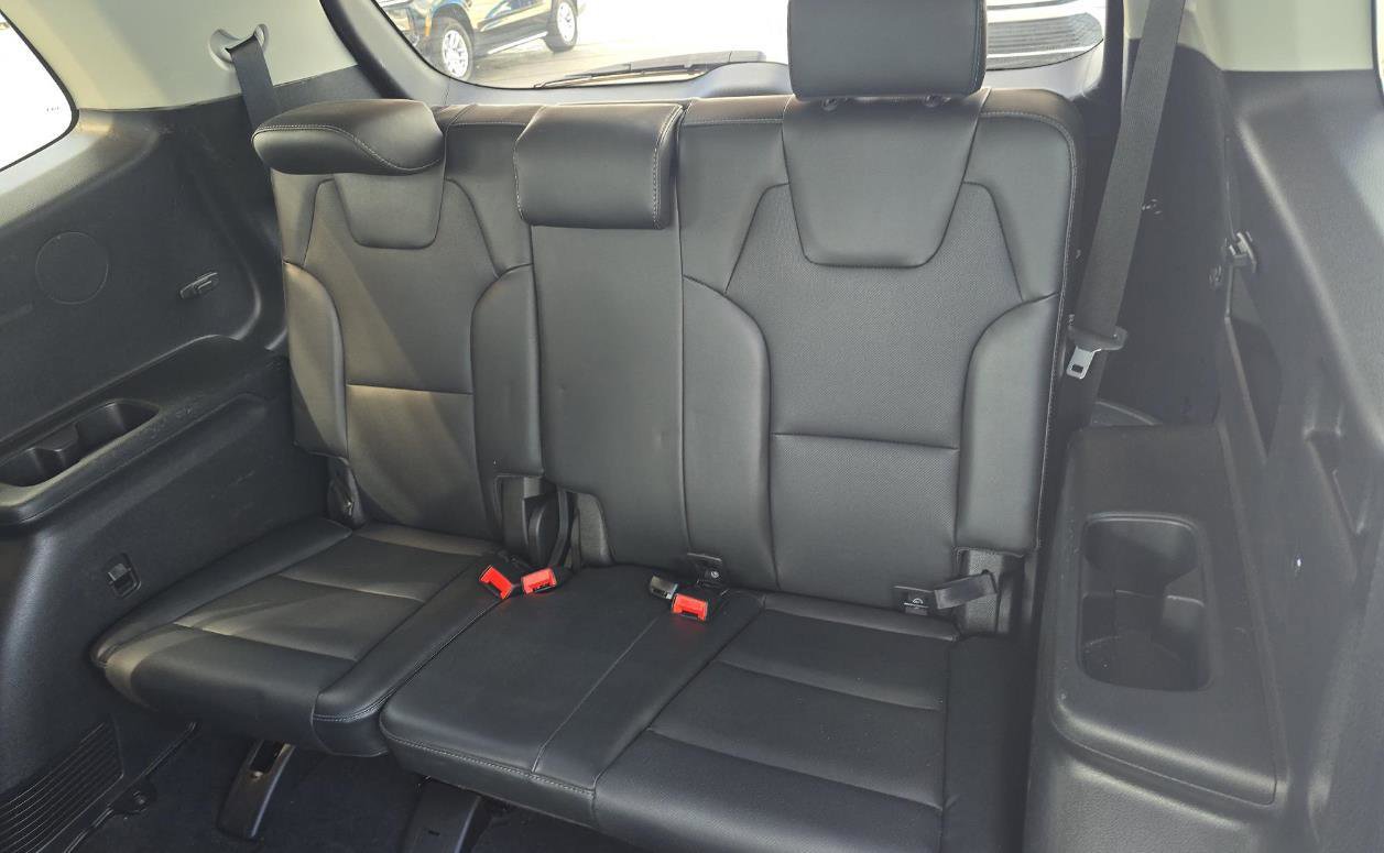 Used 2025 Kia Telluride S image 12