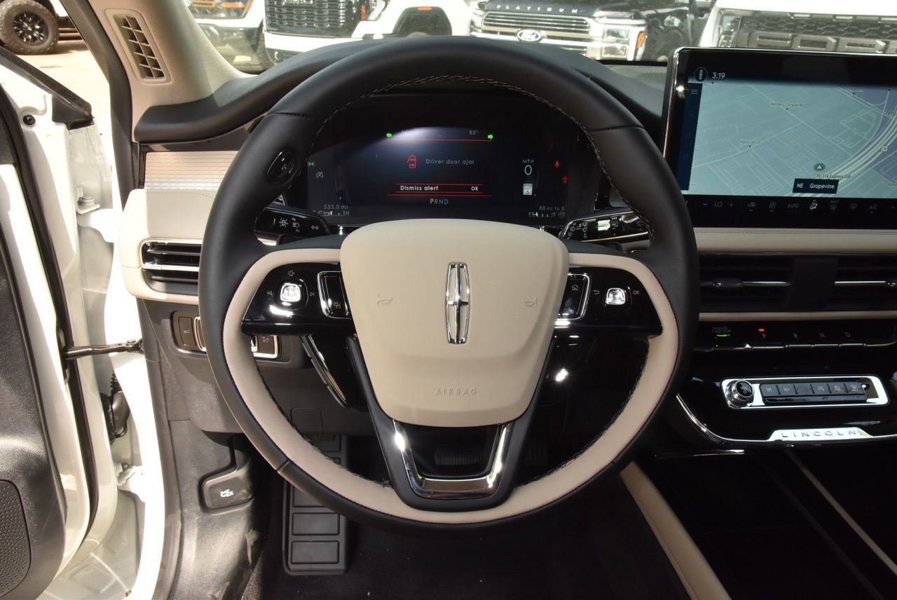 New 2026 Lincoln Corsair Premiere image 22