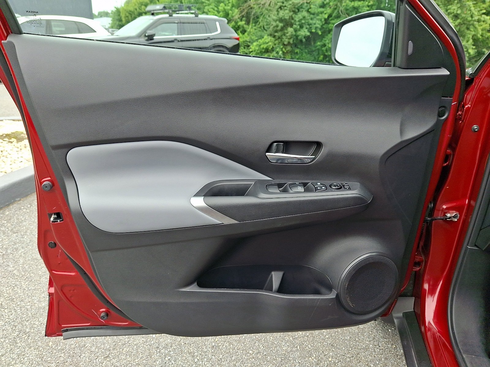 Certified 2024 Nissan Kicks SR w/ SR Premium Package FWD image 14