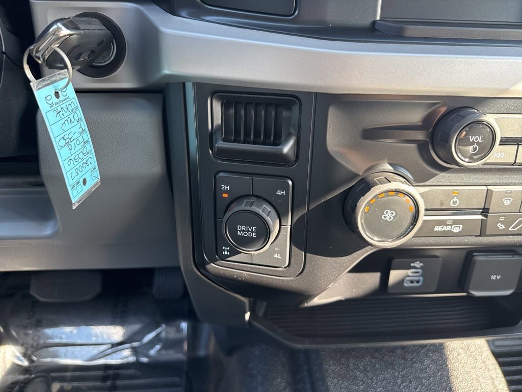 New 2026 Ford F350 XL w/ XL Chrome Package image 32