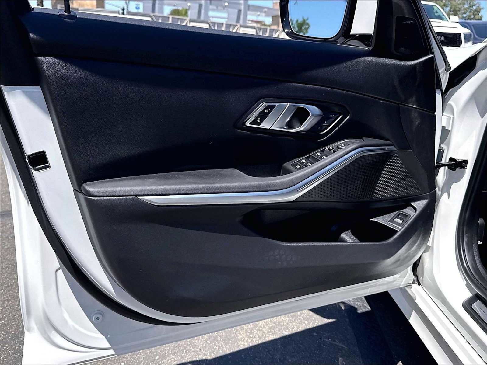 Used 2023 BMW 330i Sedan w/ Premium Package RWD image 25