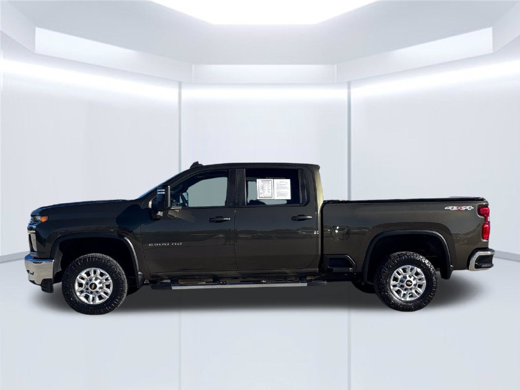Used 2022 Chevrolet Silverado 2500 LT w/ Convenience Package AWD/4WD image 4