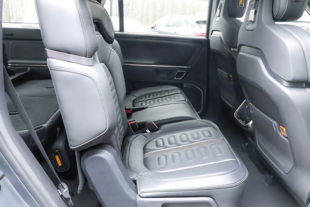 Used 2022 Rivian R1S Launch Edition AWD/4WD image 26