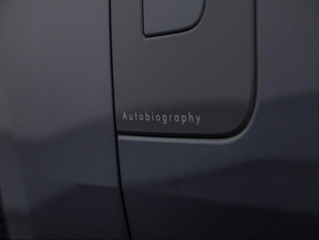 New 2026 Land Rover Range Rover Long Wheelbase Autobiography AWD/4WD image 32