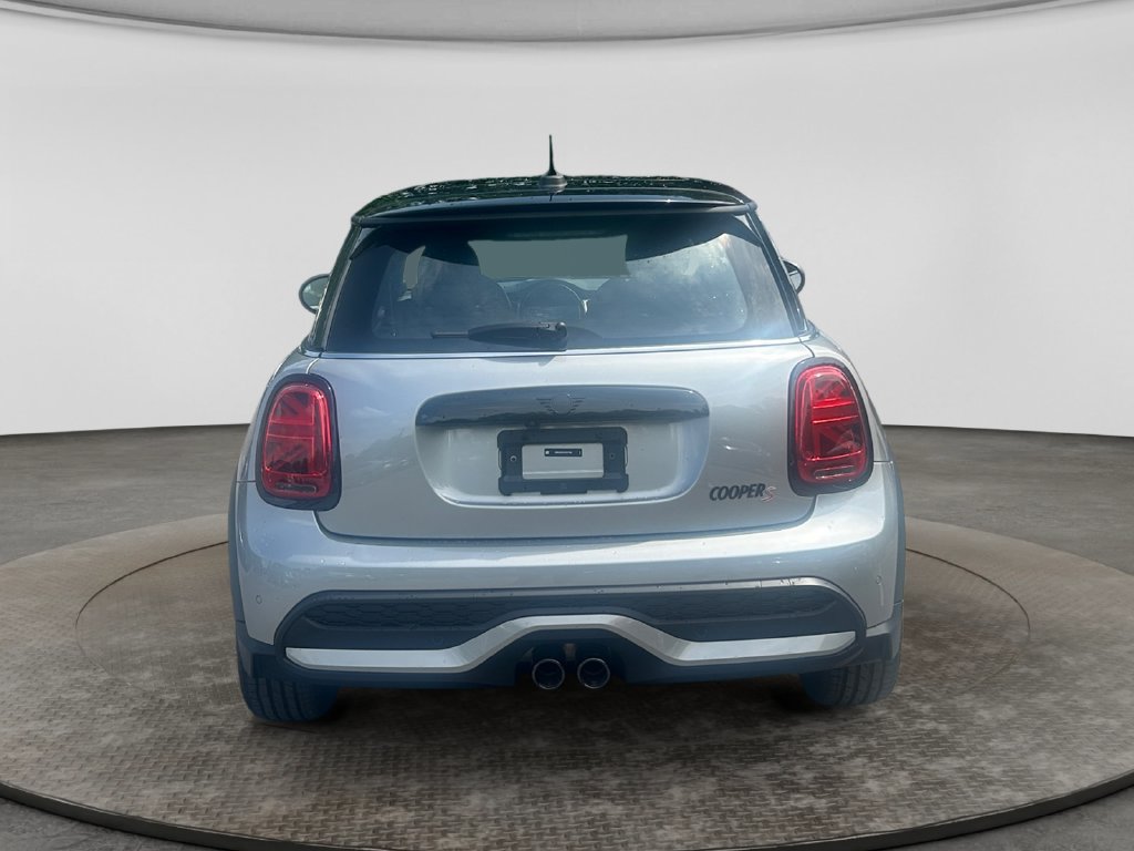 Used 2024 MINI Cooper S w/ Signature Upholstery Package FWD image 5
