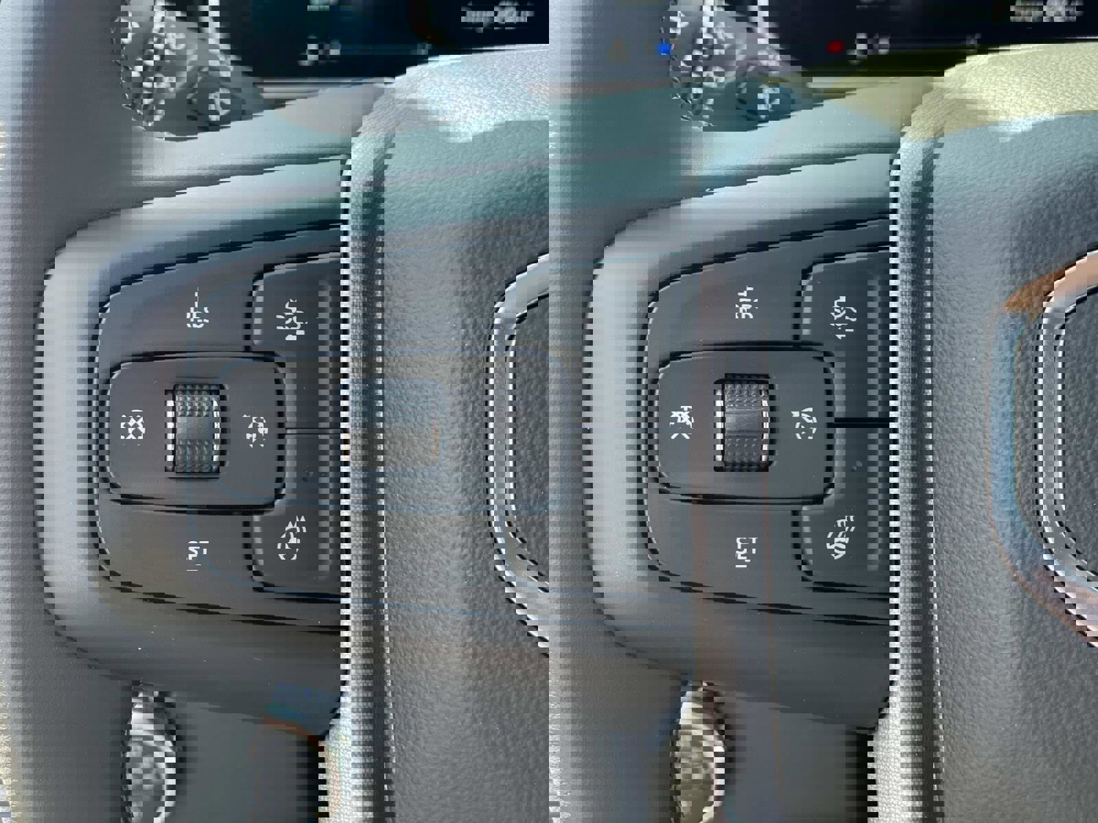 New 2026 GMC Sierra 2500 SLT w/ SLT Premium Package image 11