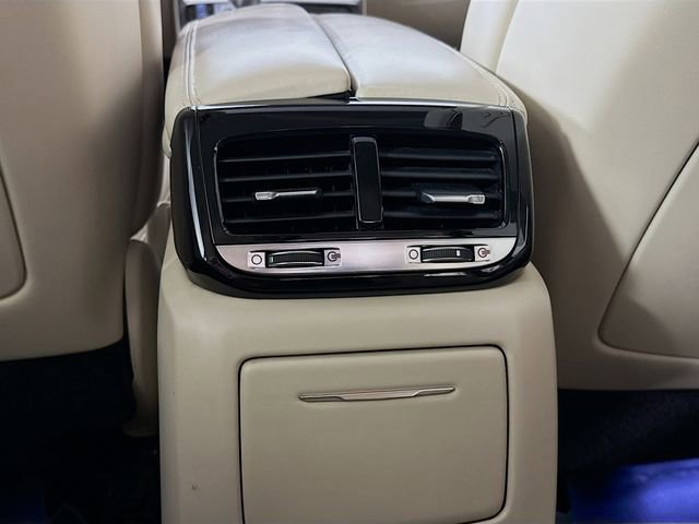 Used 2017 Genesis G90 3.3T Premium image 31