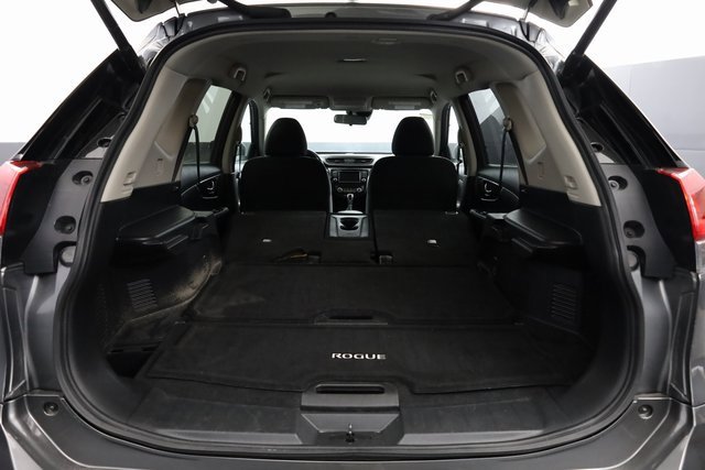 Used 2020 Nissan Rogue SV w/ Premium Package image 28
