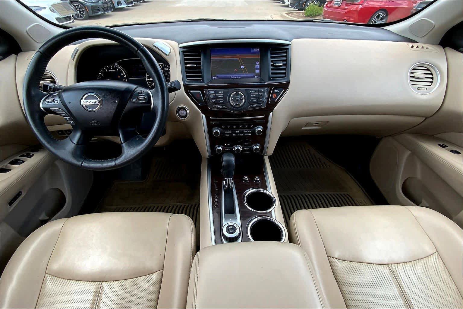 Used 2016 Nissan Pathfinder Platinum image 14
