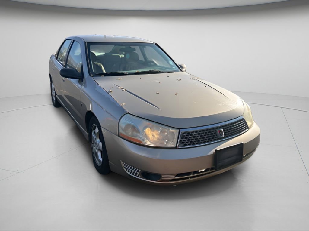 Used 2004 Saturn L-Series L300 image 2