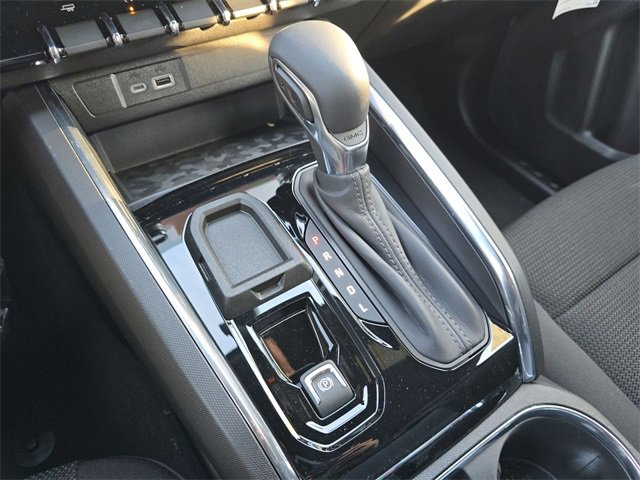 Used 2024 GMC Canyon Elevation w/ Convenience Package image 16