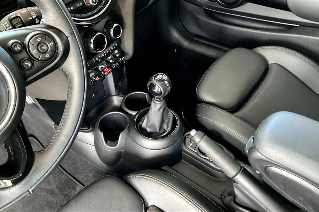 Used 2019 MINI Cooper S image 17