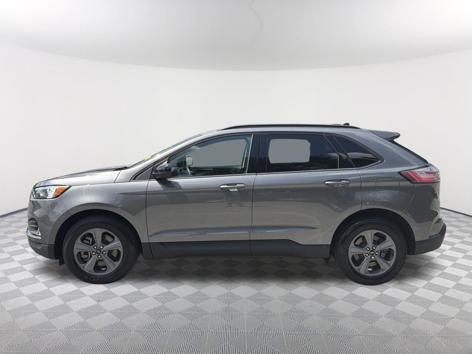 Used 2023 Ford Edge SEL w/ Sport Appearance Package AWD/4WD image 9