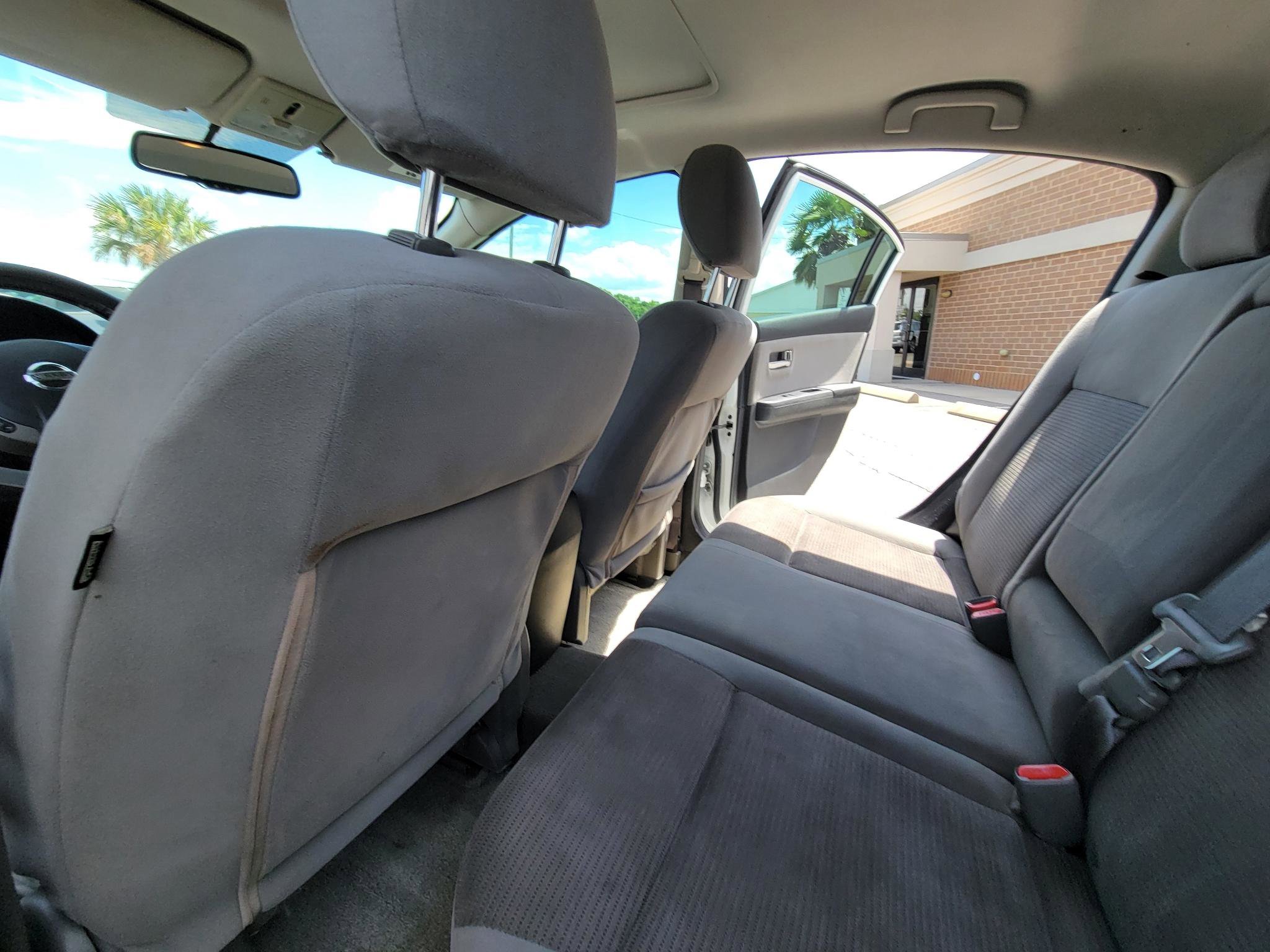 Used 2012 Nissan Sentra 2.0 SR w/ Special Edition Pkg FWD image 30