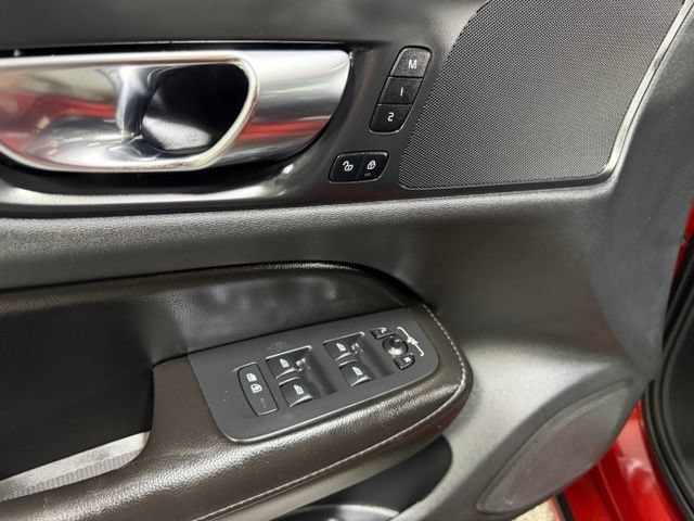 Used 2020 Volvo S60 T6 Momentum w/ Protection Package AWD/4WD image 20
