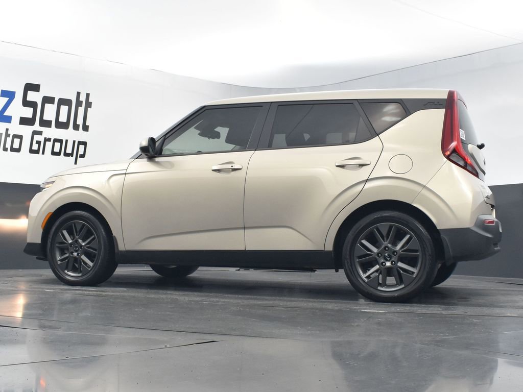 Used 2020 Kia Soul EX image 27