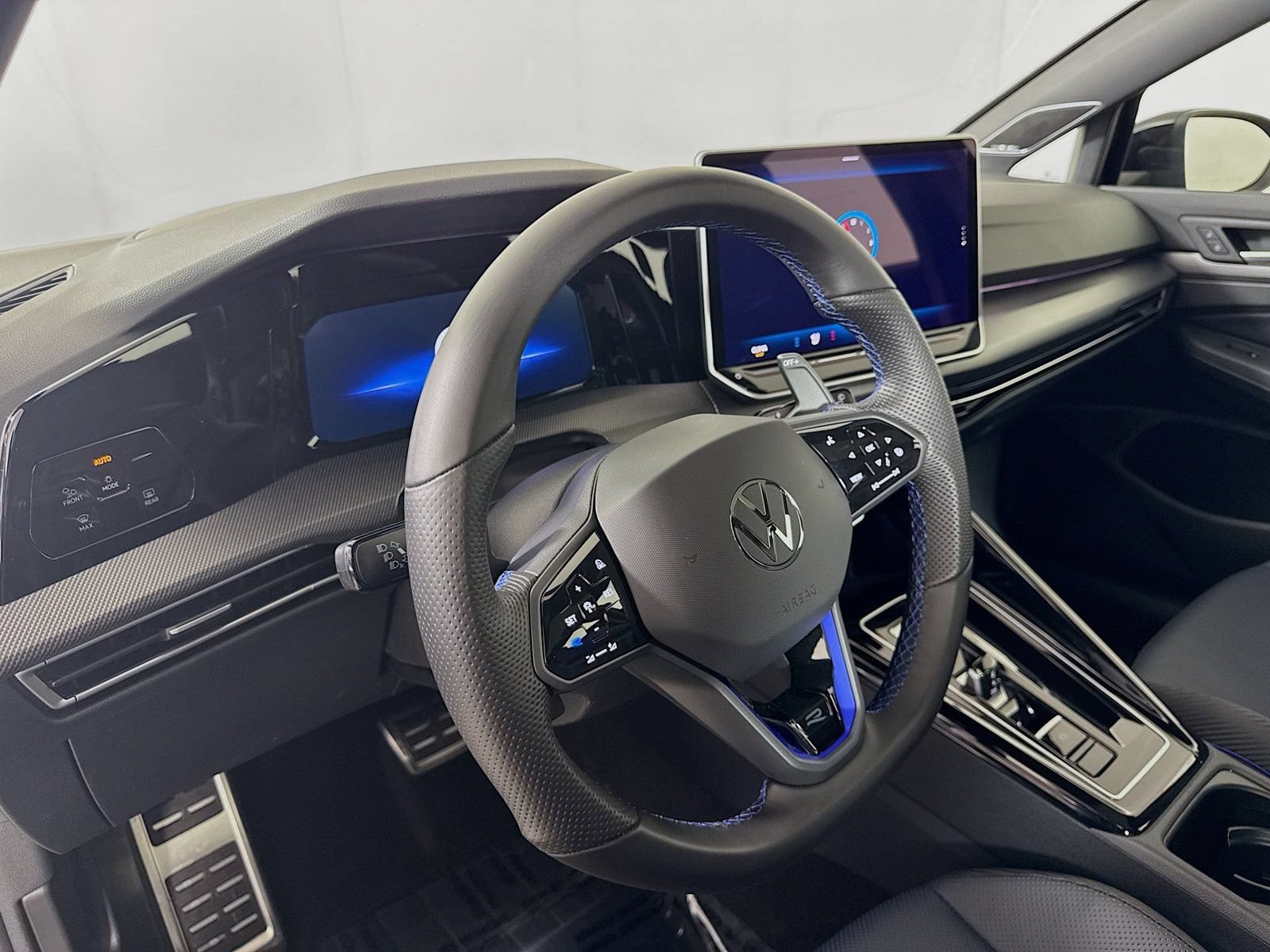 Certified 2026 Volkswagen Golf AWD/4WD image 4
