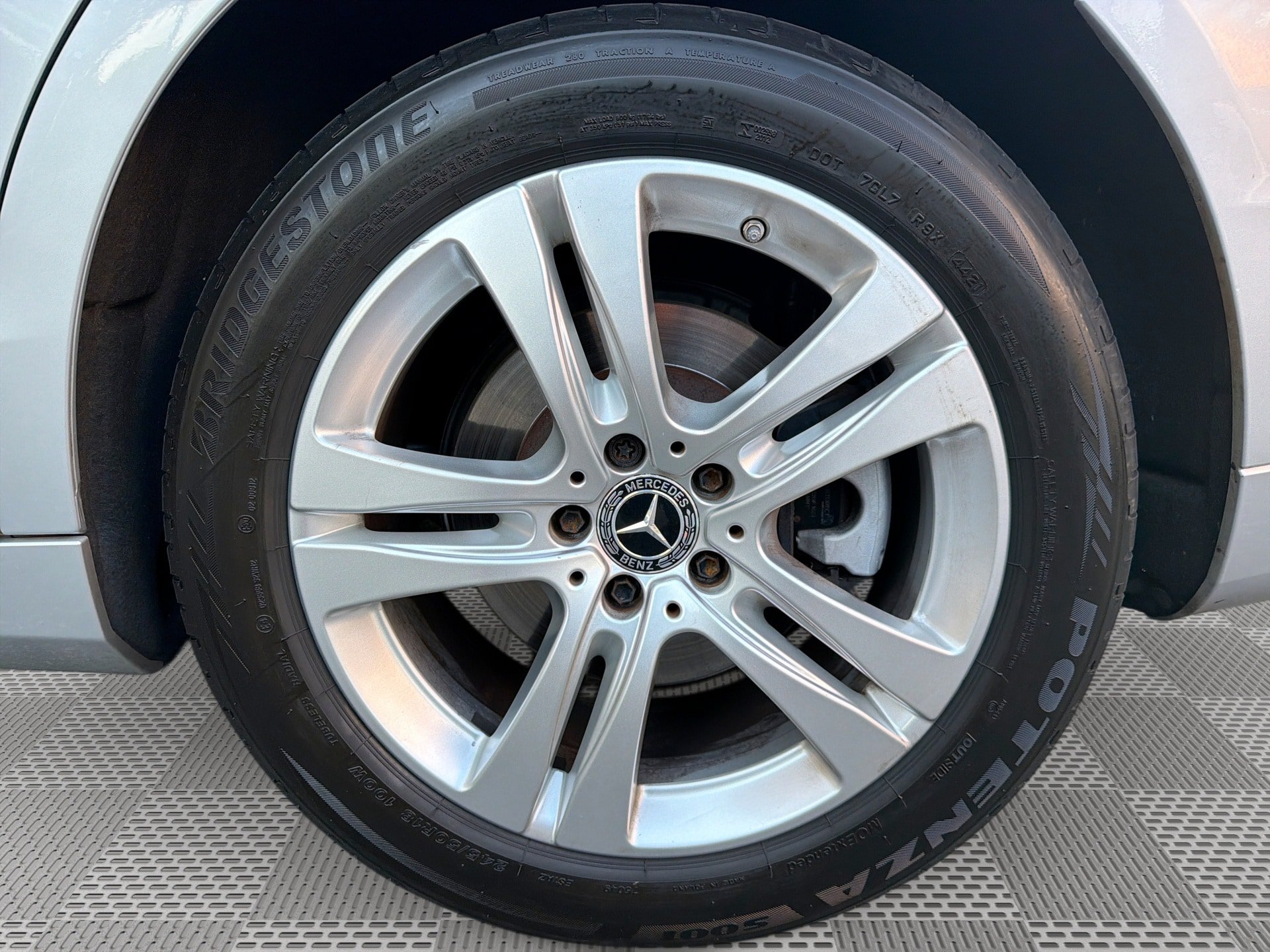 Used 2017 Mercedes-Benz S 550 4MATIC Sedan image 29