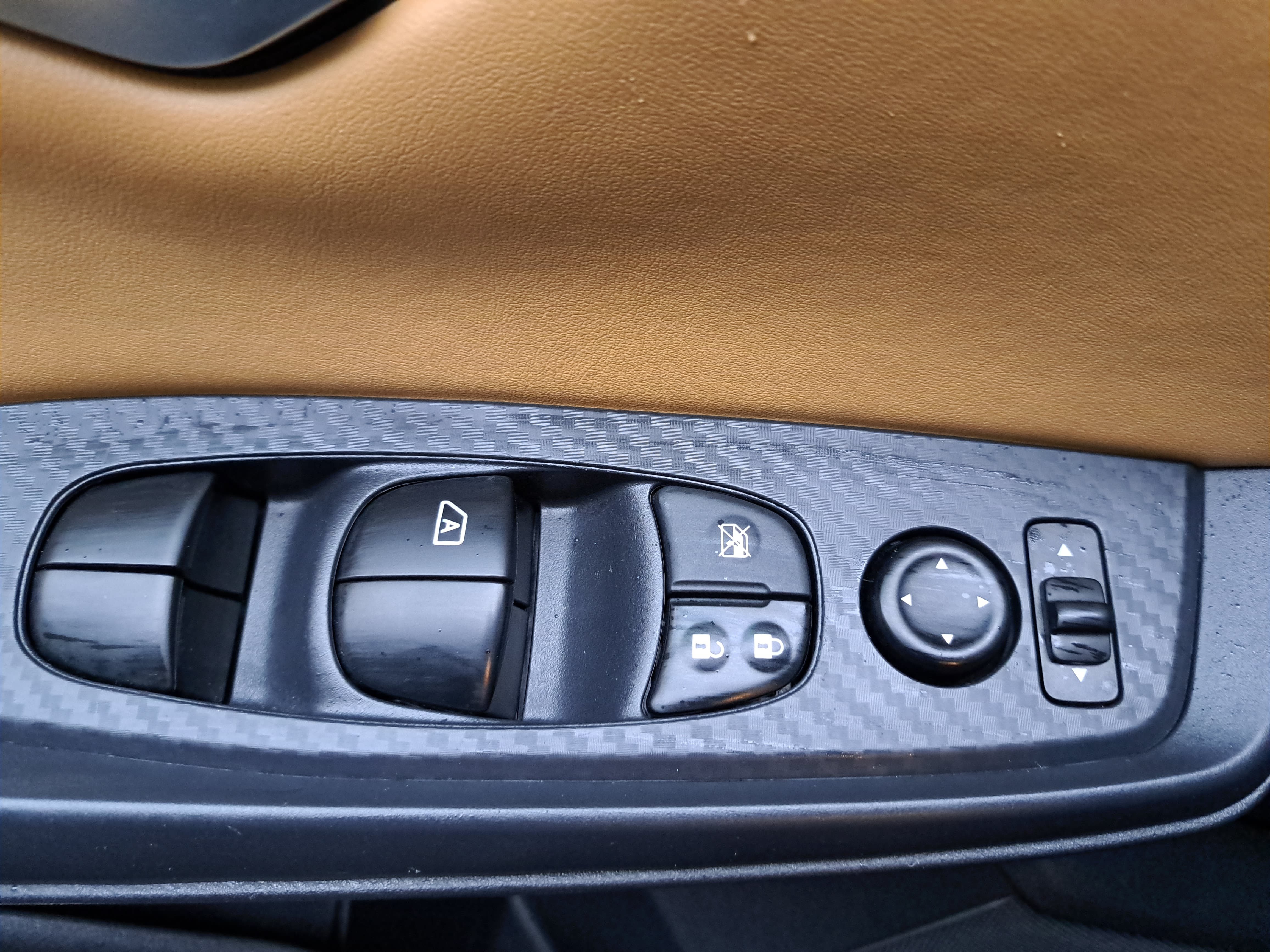 Used 2021 Nissan Sentra SV w/ SV Premium Package FWD image 25