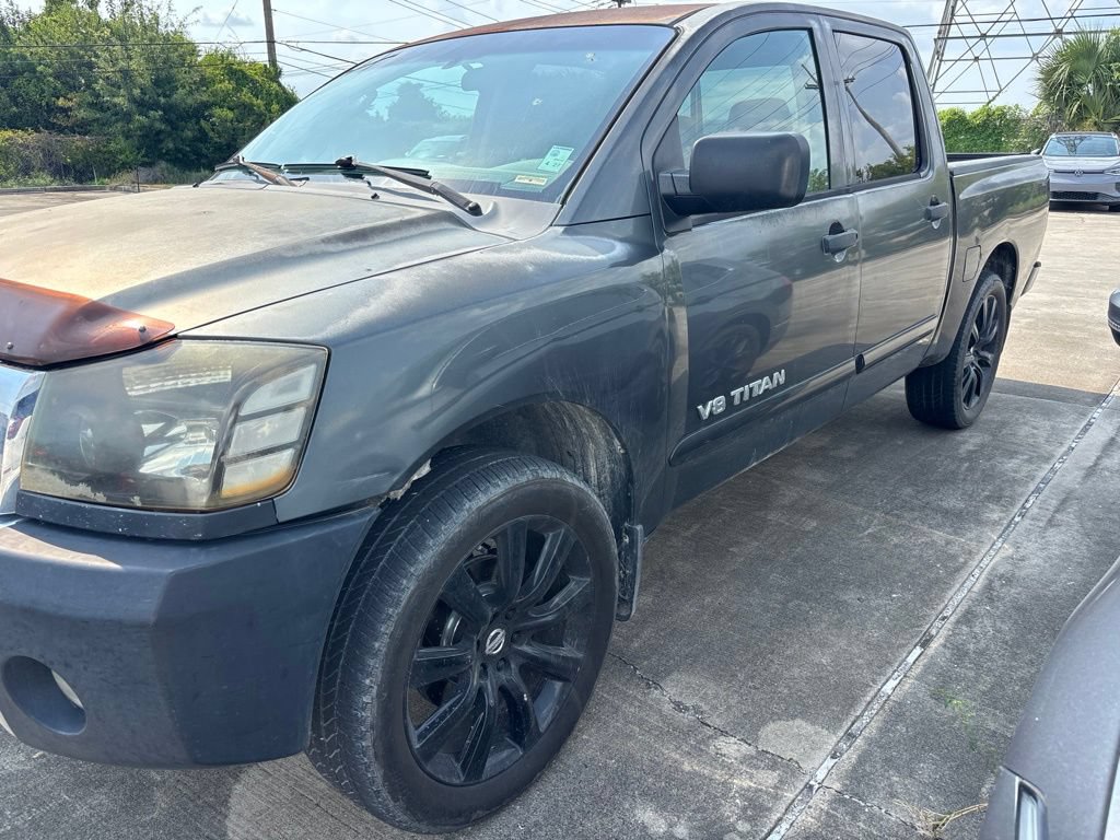 Used 2009 Nissan Titan SE RWD image 1
