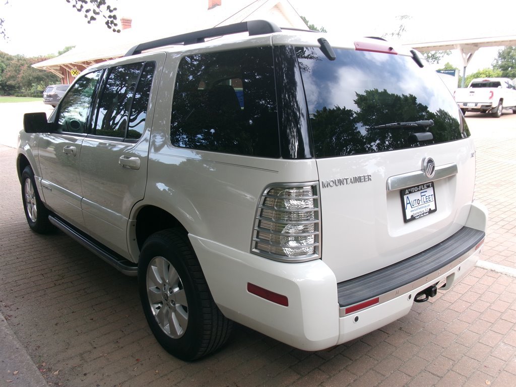 Used 2010 Mercury Mountaineer AWD image 5