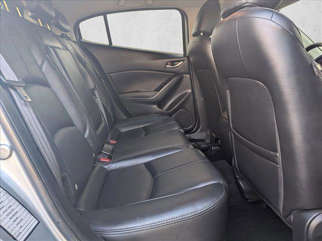 Used 2018 MAZDA MAZDA3 Touring image 19