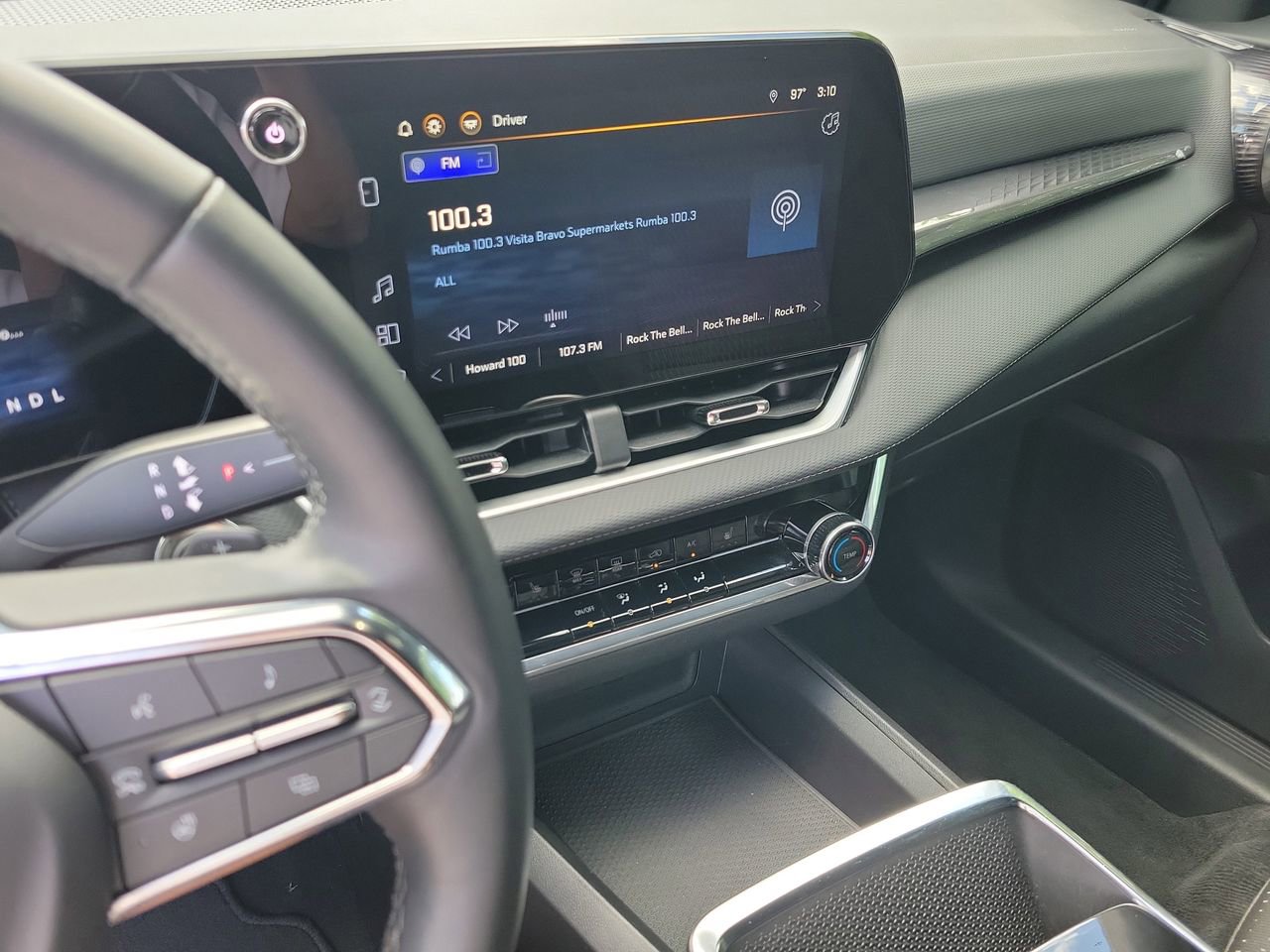 Used 2025 Chevrolet Equinox LT image 19