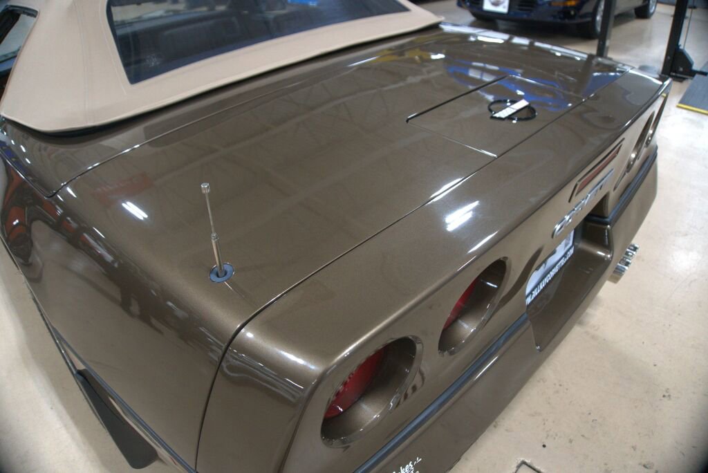 Used 1986 Chevrolet Corvette Convertible image 20