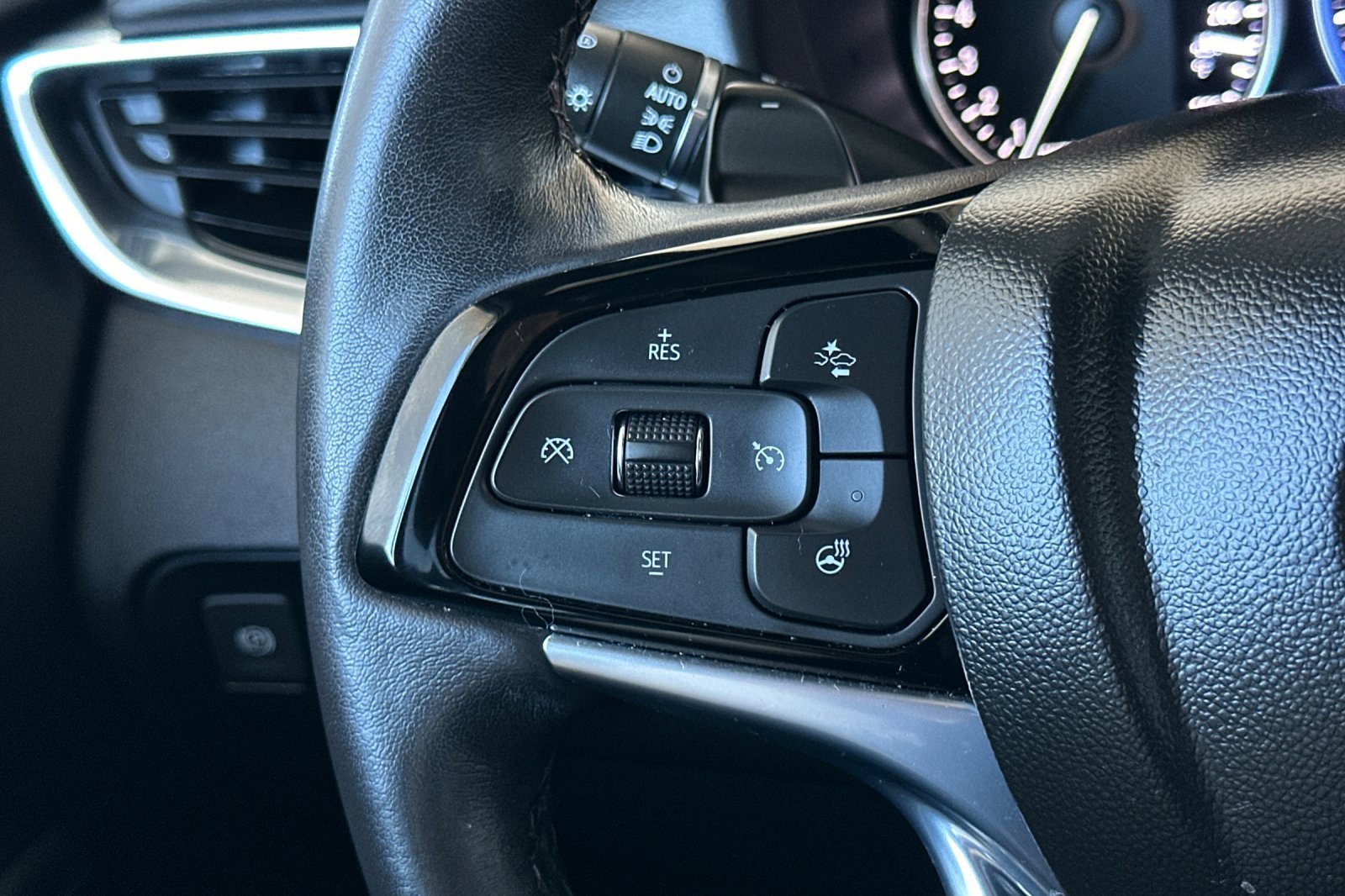 Certified 2023 Buick Enclave Avenir w/ Avenir Technology Package image 33