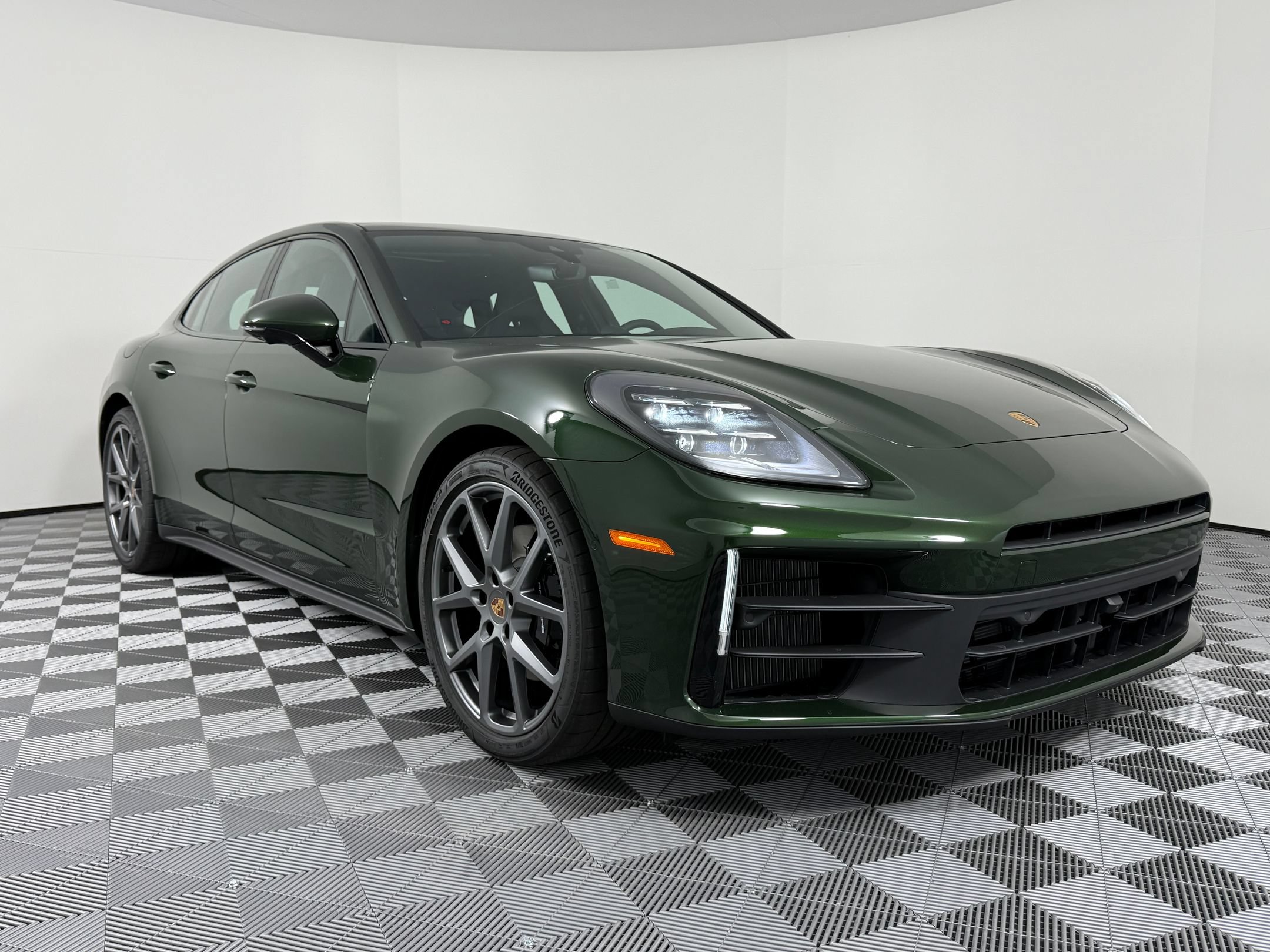 Certified 2026 Porsche Panamera 4 AWD/4WD image 7