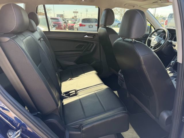 Used 2021 Volkswagen Tiguan SE w/ Panoramic Sunroof Package image 11