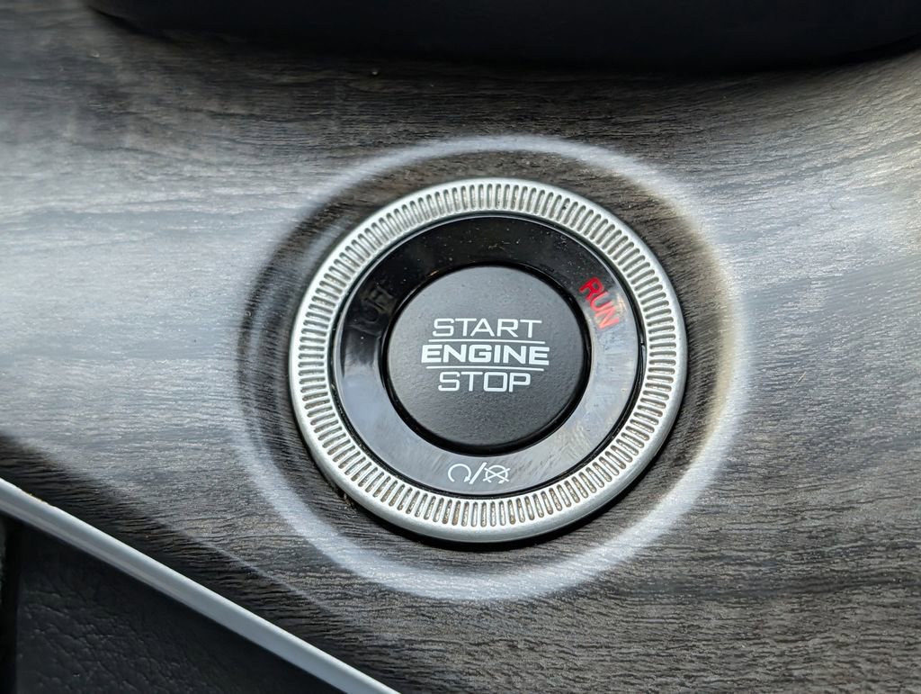 Used 2022 Jeep Grand Cherokee L Limited image 20