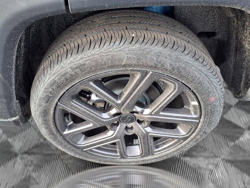 New 2026 Jeep Compass Latitude image 18