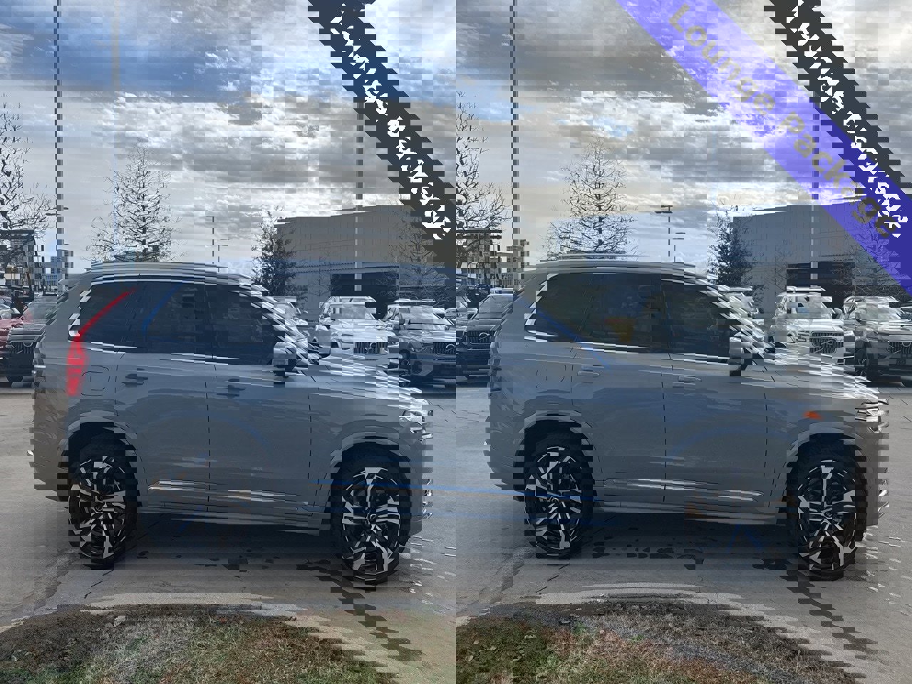 Certified 2024 Volvo XC90 B6 Ultimate w/ Lounge Package image 4