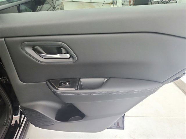 New 2025 Nissan Rogue SV image 35