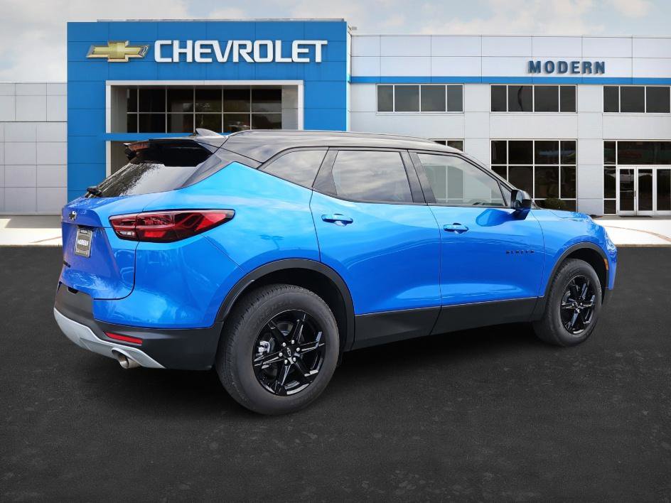 New 2025 Chevrolet Blazer LT w/ Midnight/Sport Edition image 5